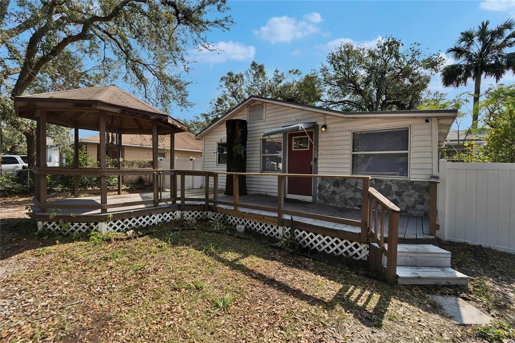 Picture of 3005 E Shadowlawn Avenue, Tampa, FL 33610