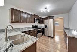 Picture of 3005 E Shadowlawn Avenue, Tampa, FL 33610