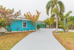Picture of 4643 Bay Crest Drive, Tampa, FL 33615