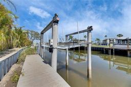 Picture of 6538 Simone Shores Circle, Apollo Beach, FL 33572