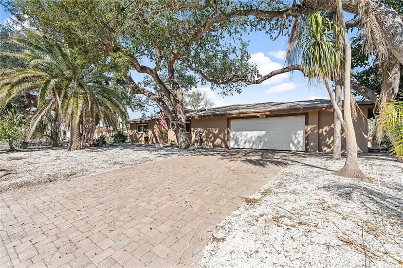 Picture of 951 Contento St., Siesta Key FL 34242