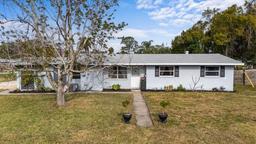 Picture of 303 Warwick Avenue, Ormond Beach, FL 32174
