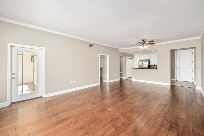 Picture of 2305 Edgewater Drive Unit 1403, Orlando FL 32804