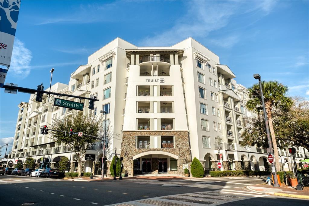 Picture of 2305 Edgewater Drive Unit 1403, Orlando, FL 32804