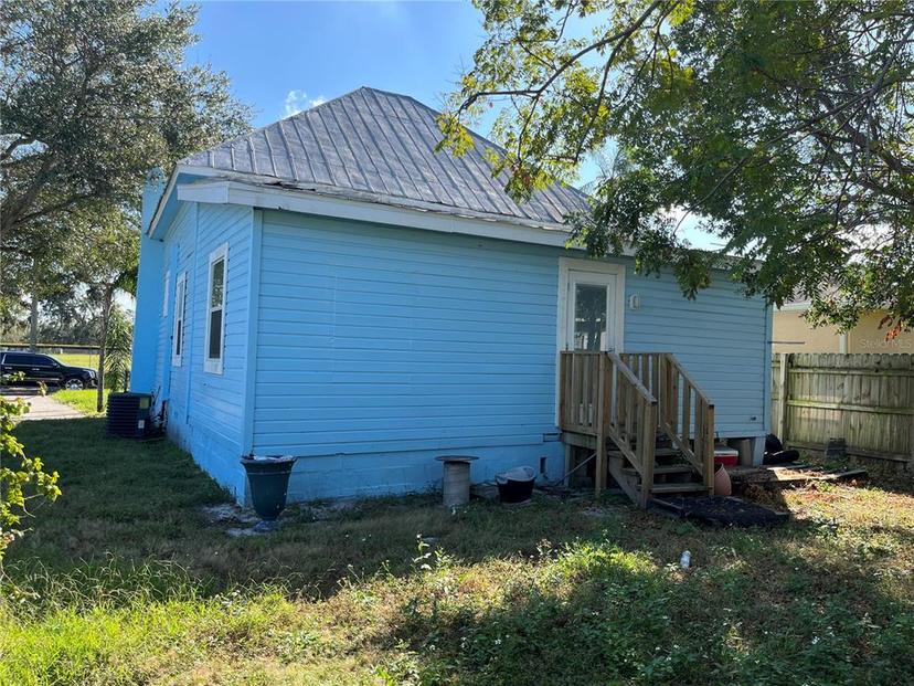 Picture of 3110 N Massachusetts Avenue, Tampa FL 33603