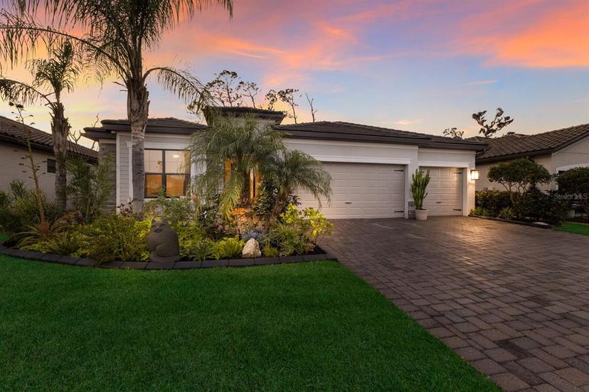 Picture of 706 Acacia Court, Bradenton FL 34212