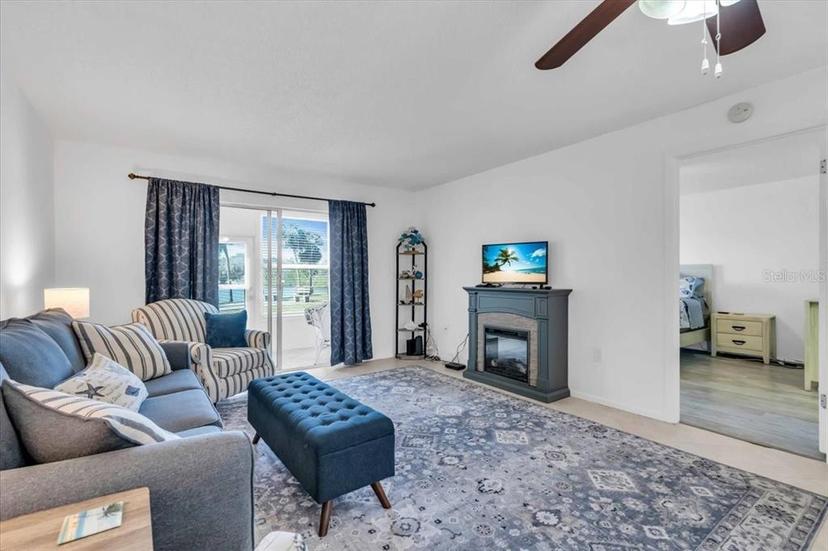 Picture of 3050 Lake Bayshore Drive Unit O-108, Bradenton FL 34205
