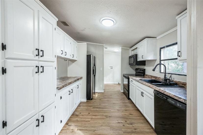 Picture of 8833 S Berkshire Avenue, Inverness FL 34452