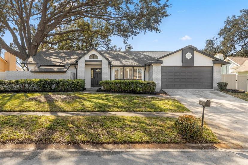 Picture of 815 Bluegrass Lane, Brandon FL 33510