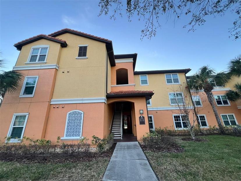 Picture of 5463 Vineland Rd # 5205, Orlando FL 32811