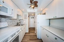 Picture of 4525 Cove Circle Unit 805, St Petersburg, FL 33708