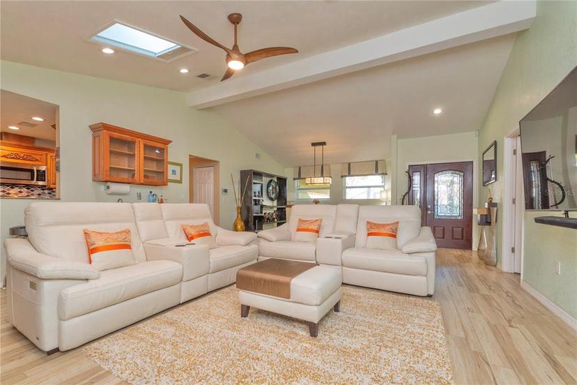 Picture of 12478 93Rd Way, Largo FL 33773