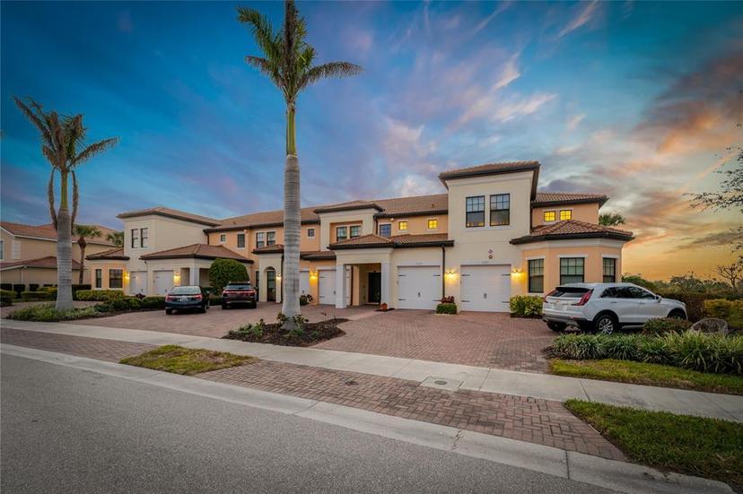 Picture of 23189 Banbury Way Unit 203, Venice FL 34293