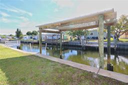 Picture of 114 W Saint Johns Way, Apollo Beach, FL 33572