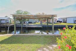 Picture of 114 W Saint Johns Way, Apollo Beach, FL 33572