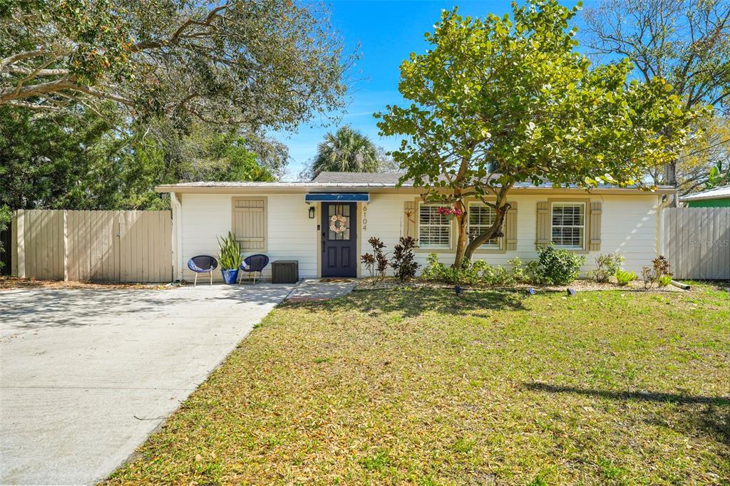 Picture of 6104 S Main Avenue, Tampa, FL 33611
