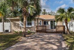 Picture of 445 88Th Avenue N, St Petersburg, FL 33702