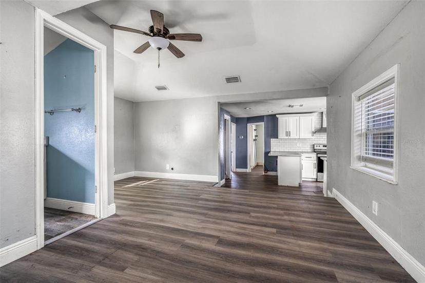 Picture of 445 88Th Avenue N, St Petersburg FL 33702