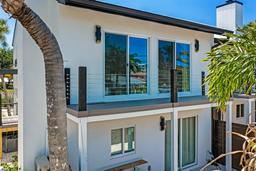 Picture of 6798 Sarasea Circle Unit 4, Sarasota, FL 34242