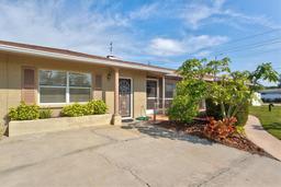 Picture of 2347 Sunnyside Place, Sarasota, FL 34239