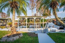Picture of 920 Morningview Drive, Tavares, FL 32778