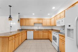 Picture of 8150 Southern Pines Dr, Brooksville, FL 34601