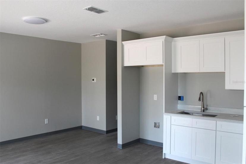 Picture of 2222 E Emma Street, Tampa FL 33610
