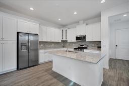 Picture of 724 Winterside Drive, Apollo Beach, FL 33572