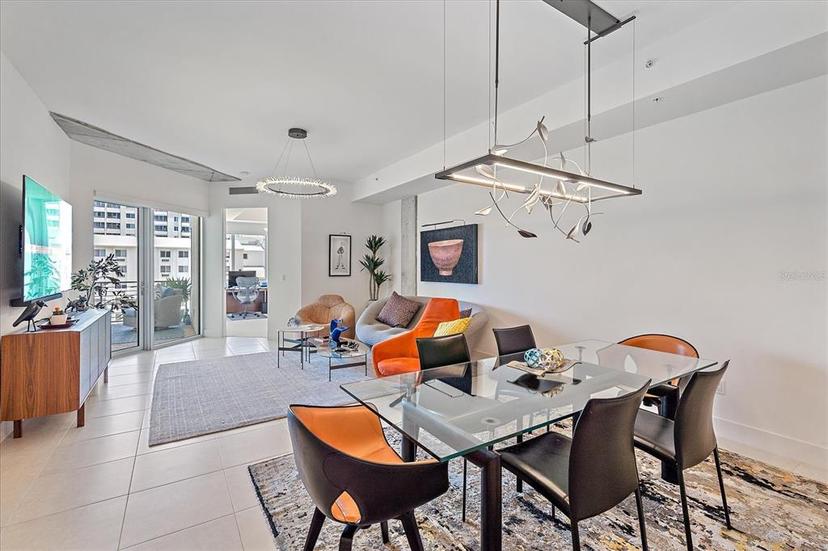 Picture of 332 Cocoanut Avenue Unit 406, Sarasota FL 34236