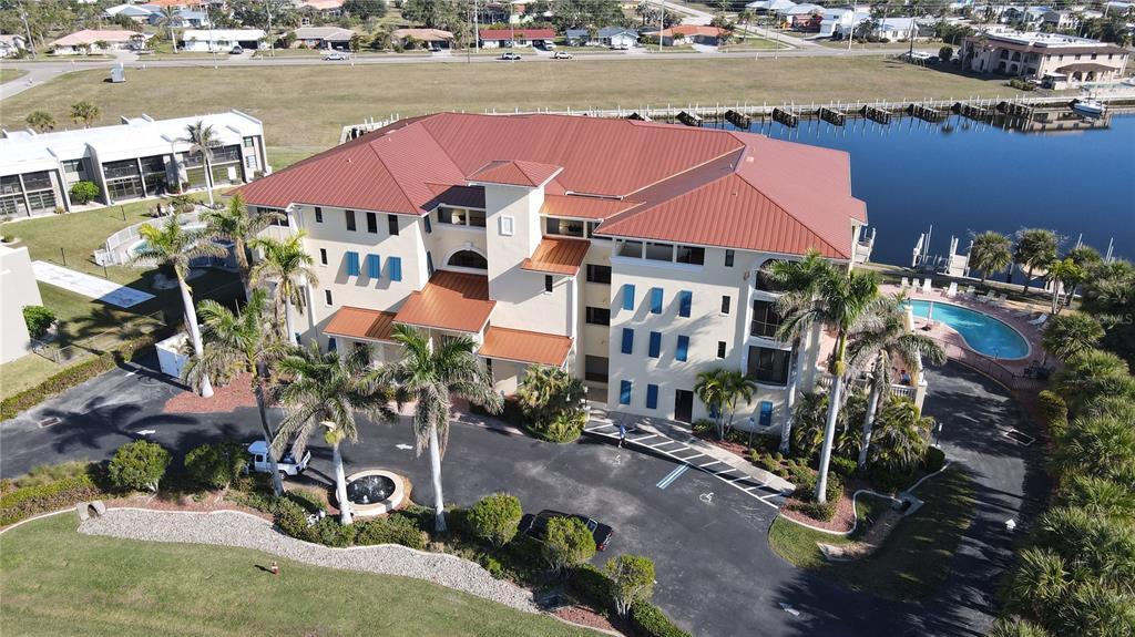 Picture of 1340 Rock Dove Court Unit 143, Punta Gorda, FL 33950