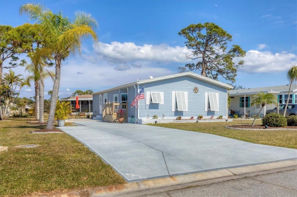 Picture of 9026 Kestral Circle, Englewood, FL 34224