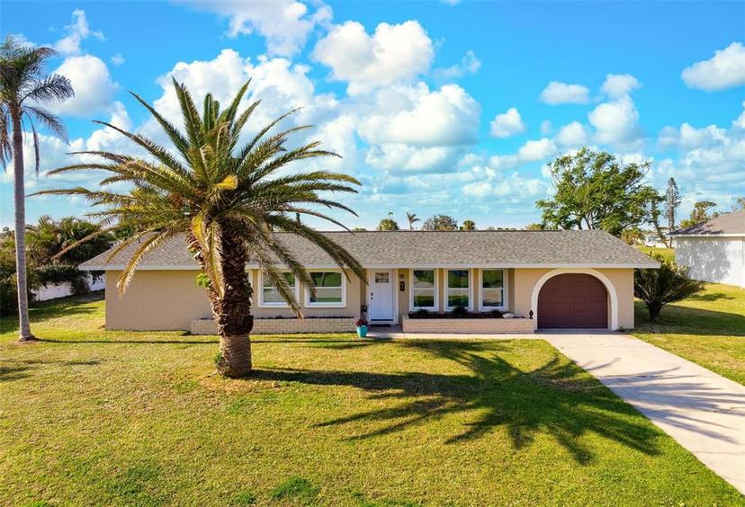 Picture of 84 Caddy Road, Rotonda West FL 33947