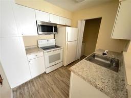 Picture of 1091 S Hiawassee Road Unit 216, Orlando, FL 32835