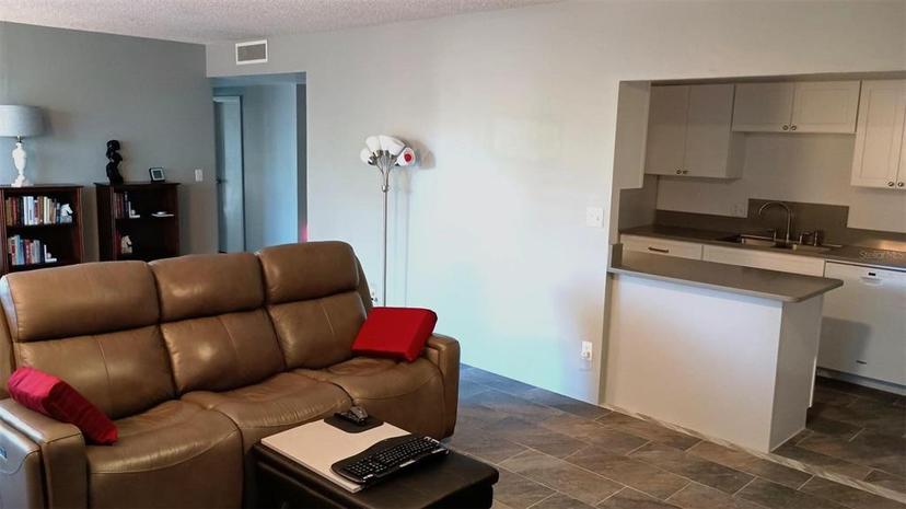 Picture of 1719 NW 23Rd Avenue Unit 4A, Gainesville FL 32605