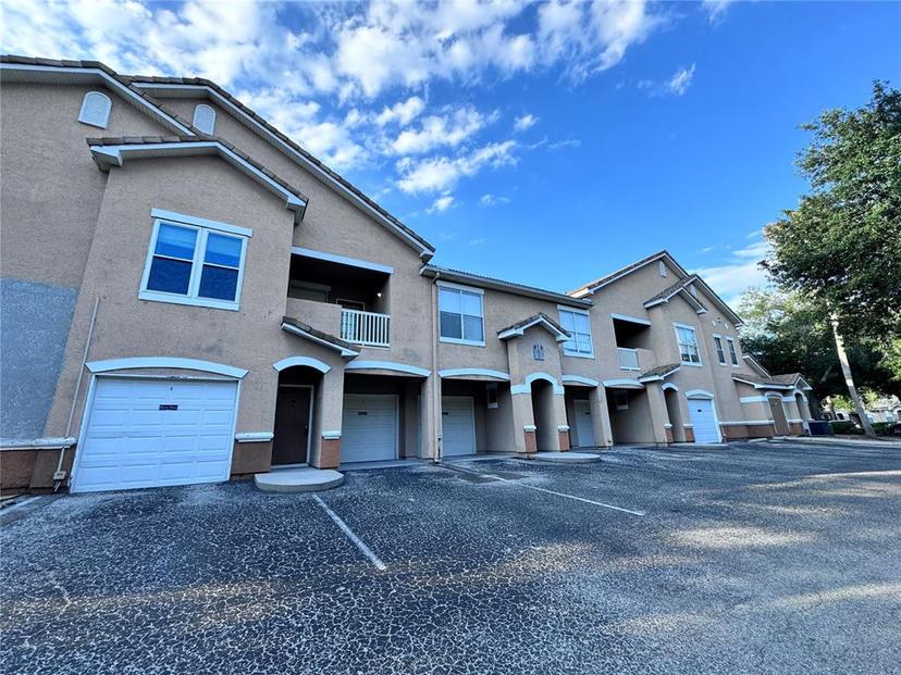 Picture of 10412 Villa View Circle Unit 10412, Tampa FL 33647