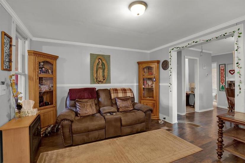 Picture of 5518 11Th Street, Zephyrhills FL 33542