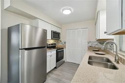 Picture of 1422 Connestee Road, Lakeland, FL 33805