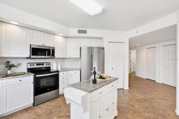 Picture of 960 Starkey Road Unit 3106, Largo, FL 33771