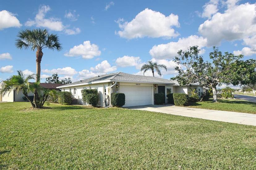 Picture of 1600 Lilliput Court, Venice FL 34293