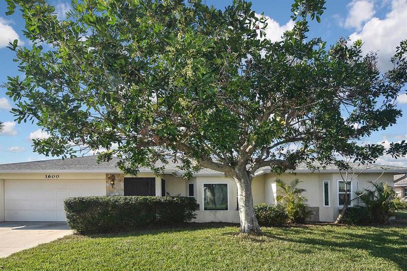 Picture of 1600 Lilliput Court, Venice FL 34293