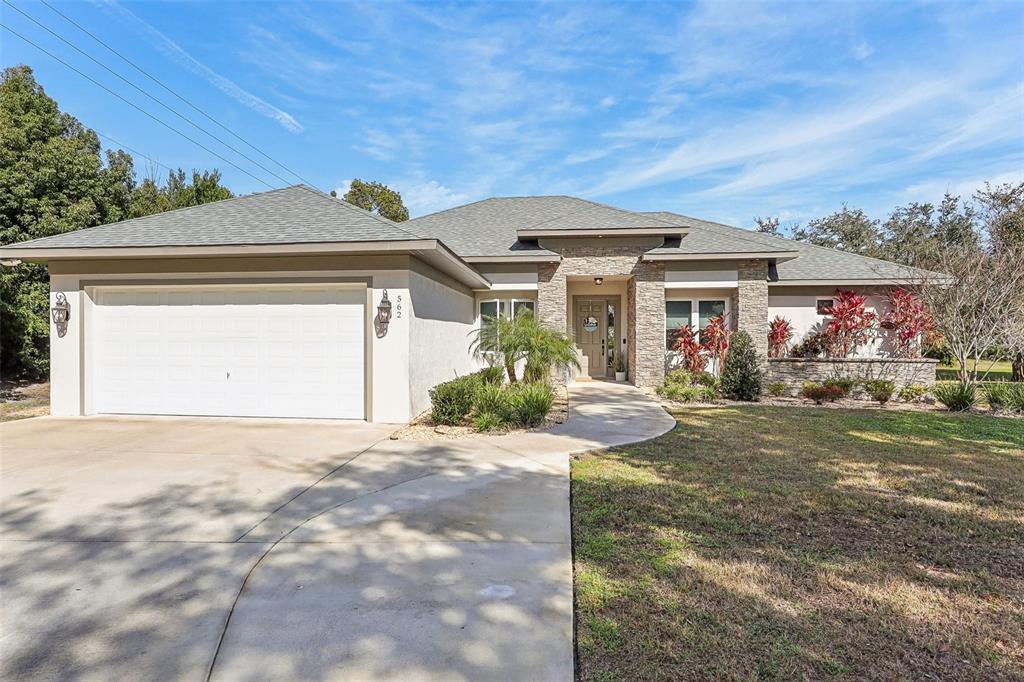 Picture of 562 Dowling Circle, Lady Lake, FL 32159