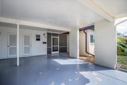 Picture of 6205 Green View Drive Unit 129, Sarasota, FL 34231