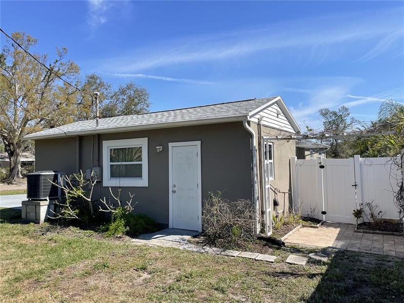 Picture of 561 Park Street S, St Petersburg FL 33707