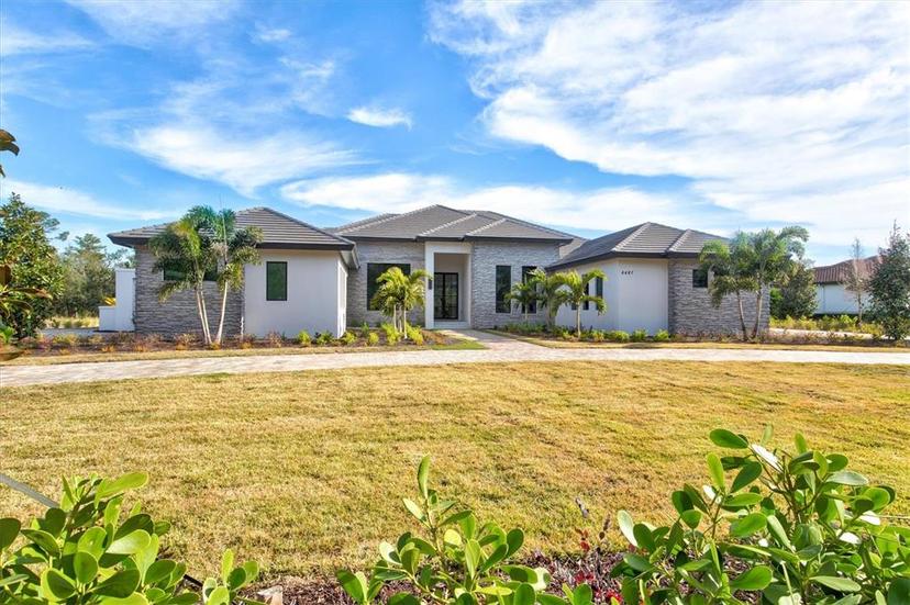 Picture of 8487 Lindrick Lane, Bradenton FL 34202