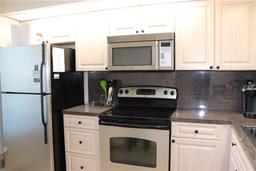 Picture of 6287 Bahia Del Mar Circle Unit 101, St Petersburg, FL 33715