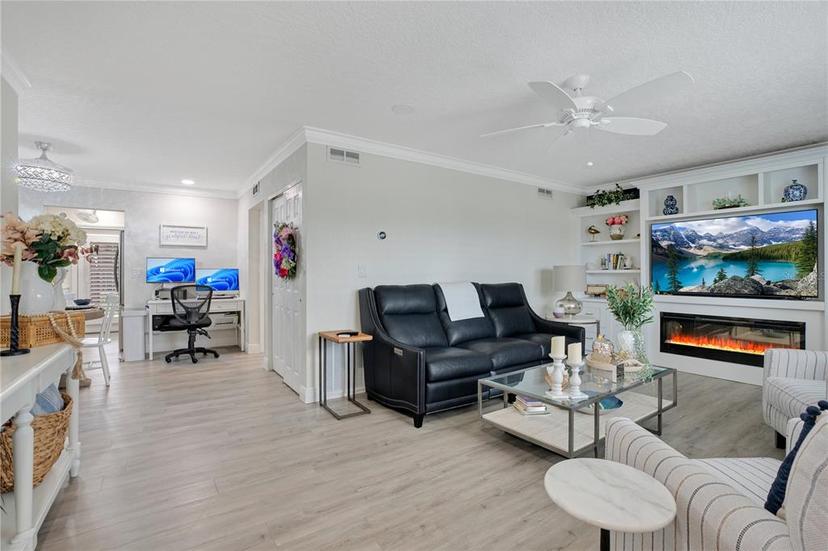 Picture of 5405 Hansel Avenue Unit G9, Orlando FL 32809