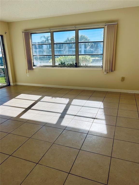 Picture of 108 SE 47Th Street Unit 103, Cape Coral FL 33904