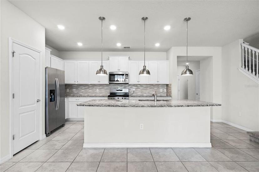 Picture of 7509 Oak Spring Lane, Davenport FL 33837