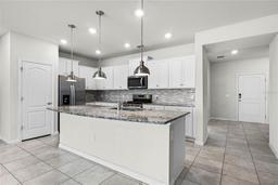 Picture of 7509 Oak Spring Lane, Davenport, FL 33837