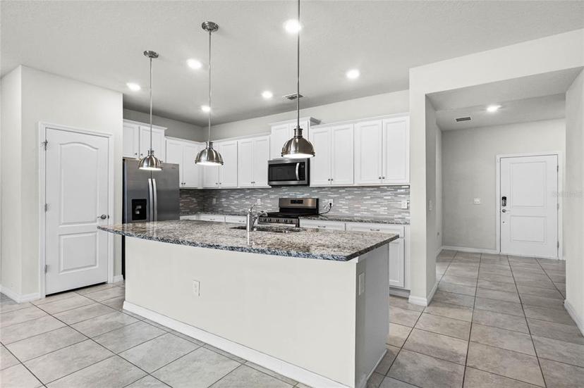 Picture of 7509 Oak Spring Lane, Davenport FL 33837